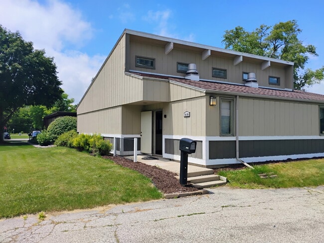 Building Photo - 6410 Normandy Dr