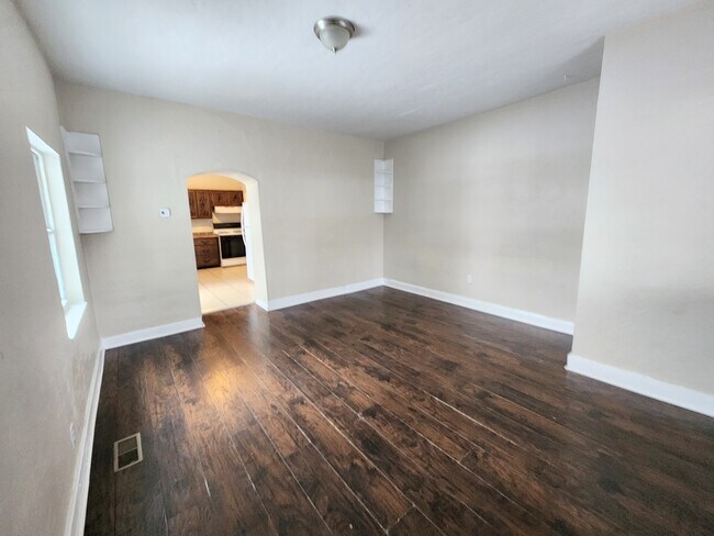 Building Photo - 22 Harlem Ave Unit 1st floor