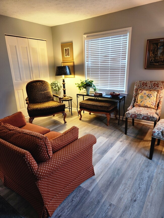 Photo - 2607 Preston Hwy Unit #3
