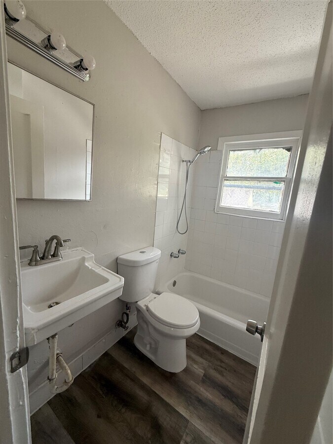 Photo - 2917 Ashley St Unit 3