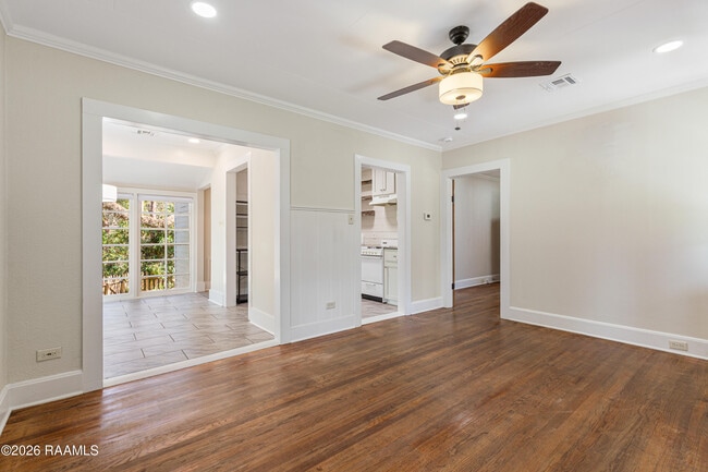 Photo - 421 E Main St