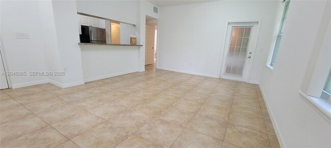 6902 W Sample Rd Unit 6902