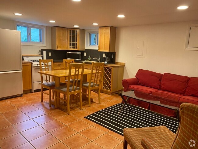 Building Photo - 3627 Cumberland St NW Unit basement Rental