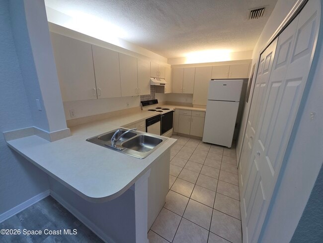 Photo - 1921 Quail Ridge Ct Unit 2402