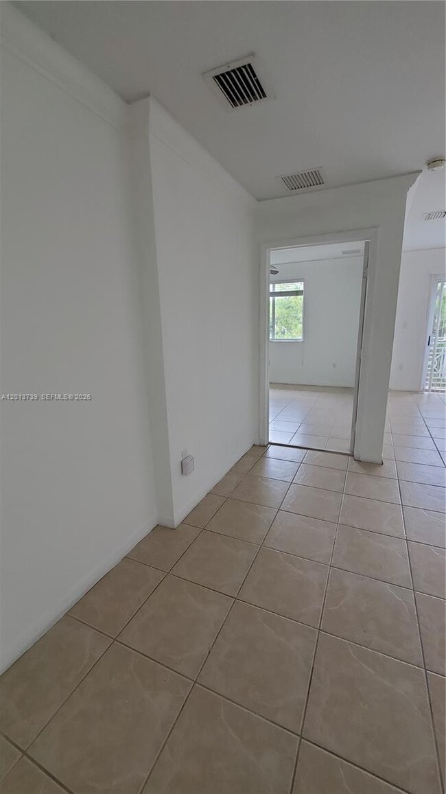 Photo - 8804 NW 109th Pl Unidad 402