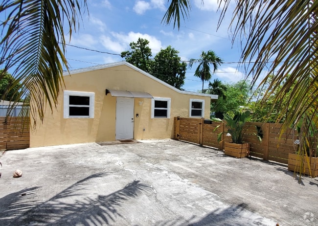 Building Photo - 9480 Independence Rd Rental