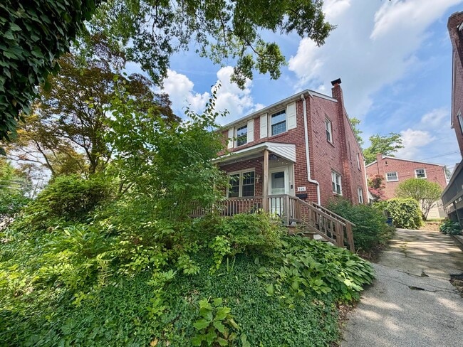 Building Photo - Stunning 3-Bedroom Home in the Heart of West Chester! Available September 1st!