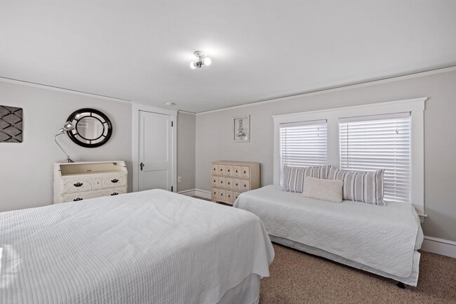 Photo - 21 Portsmouth Ave