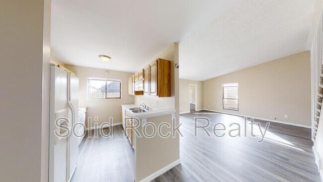 Photo - 705 San Gabriel Pl