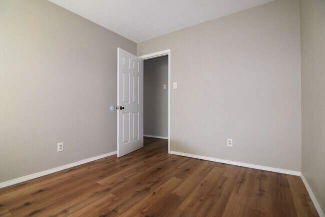 Photo - 8320 S 35th Terrace