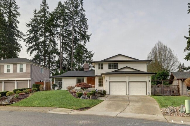 Photo - Spacious 4 Bedroom/3ba Bath Bellevue Home Available Now!