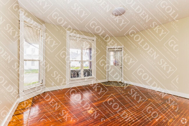 Building Photo - 803 W Main St Rental