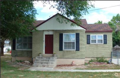 Building Photo - 4 Bedroom/2 Bathroom Home in West Jordan