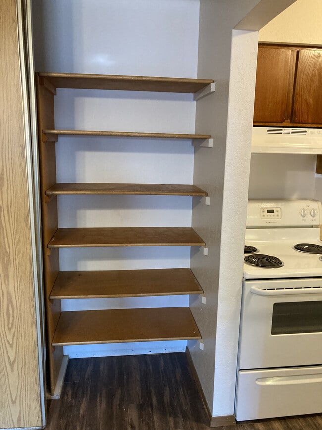 Photo - Bricelyn Plaza