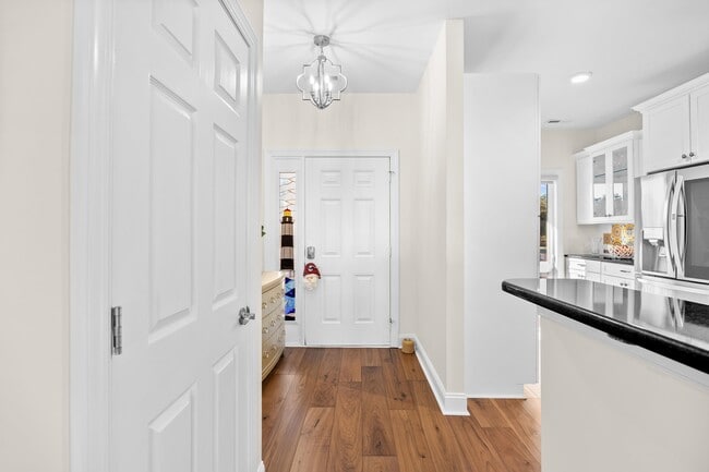 Photo - 4759 Lightkeepers Way