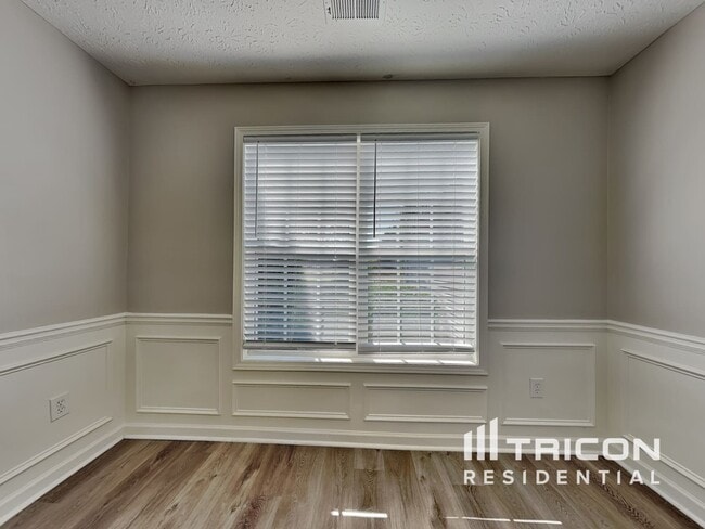 Photo - 714 Manor Ridge Dr