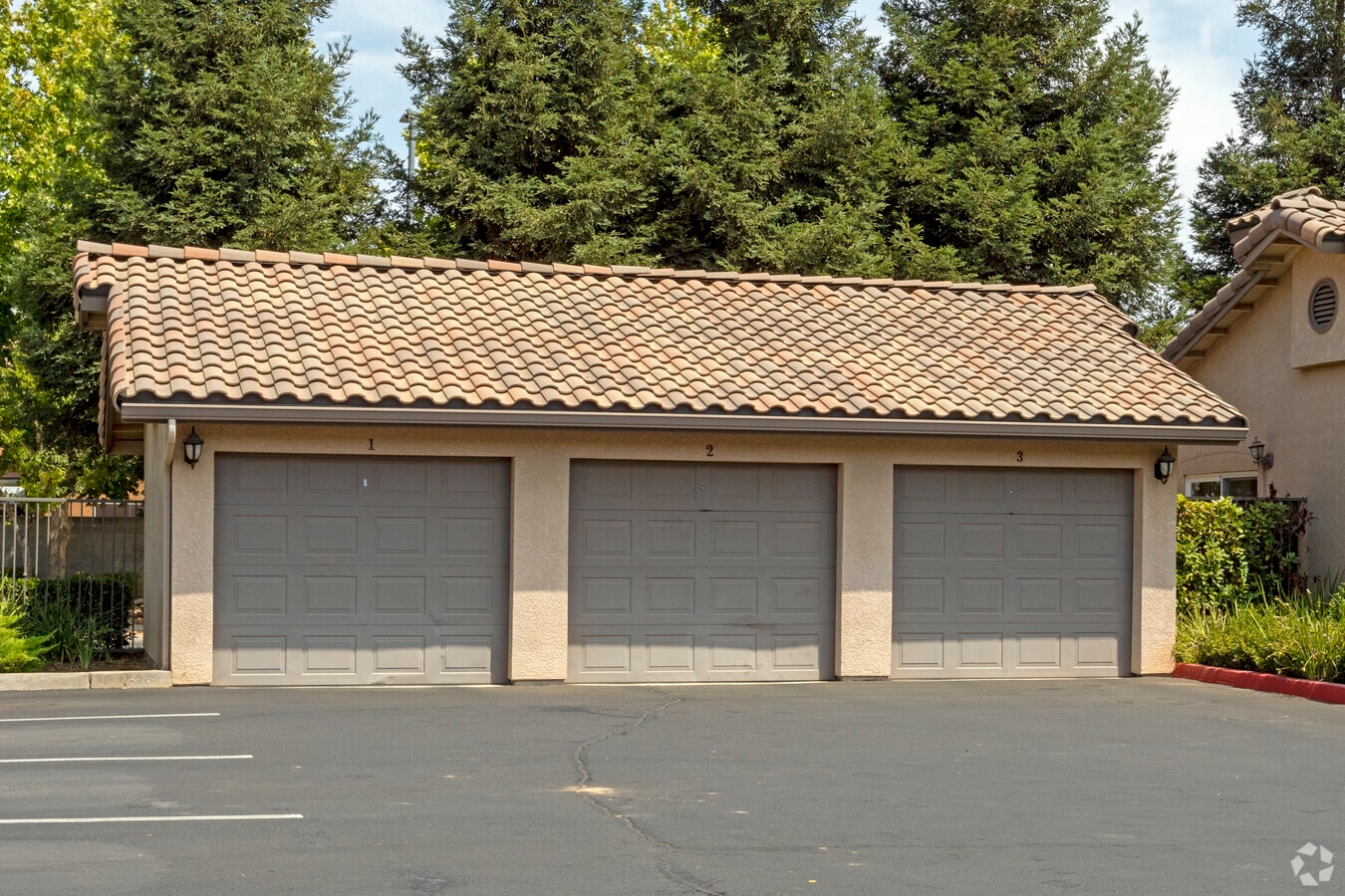 Photo - Remington Apartments