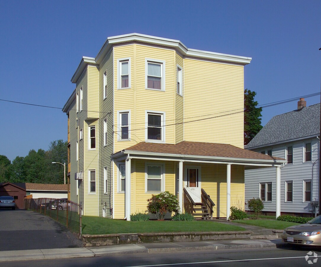 Photo - 715 Grattan St