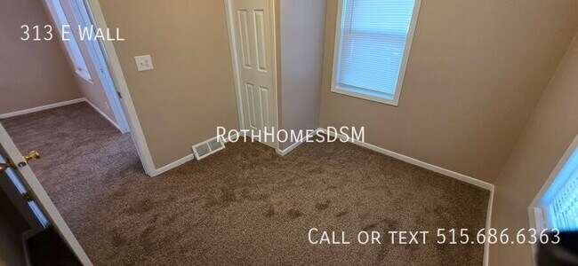 313 E Wall-