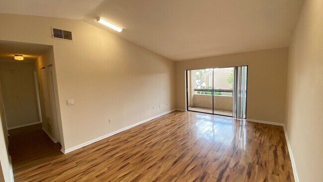 Photo - Two Bedroom, Two Bath in Orlando - Priced to Rent! Unit B208