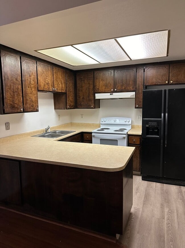 Photo - Duplex for RENT!