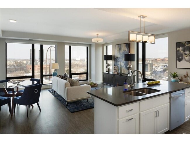 Building Photo - 212 10th Ave S Unit 314 Rental