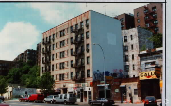 Building Photo - 5057 Broadway Rental