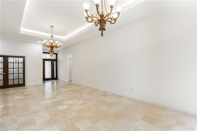 Photo - 22 San Roman St