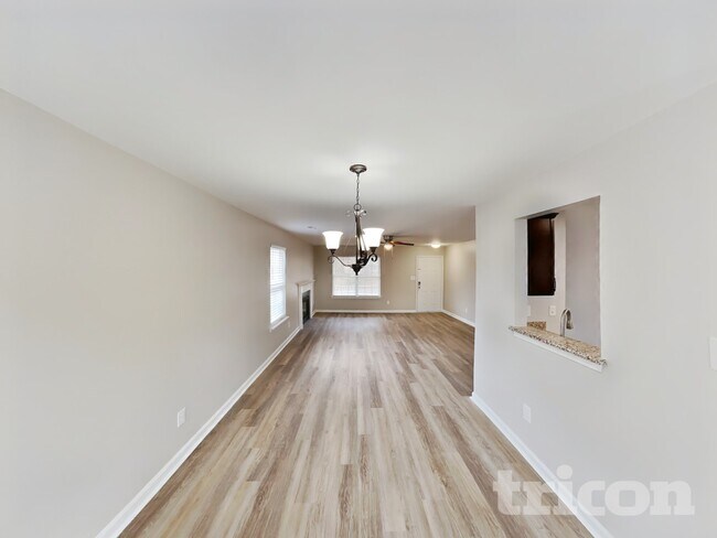 Photo - 301 Bedford Park Dr