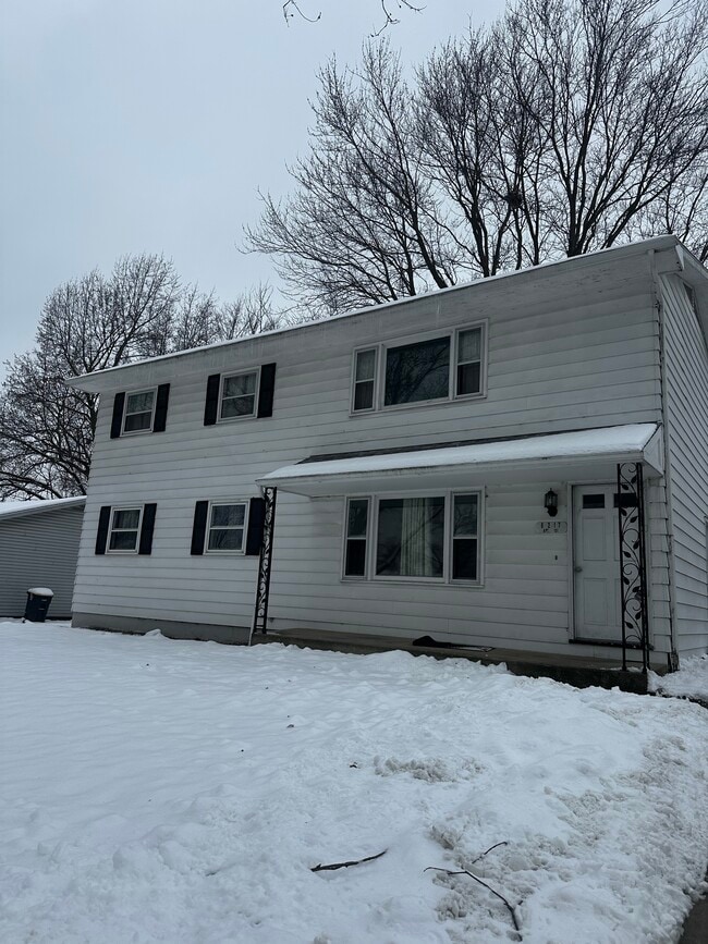 Building Photo - 8217 Park State Dr Unit 101