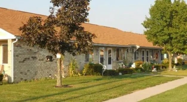 Building Photo - 985 Meadow Ln