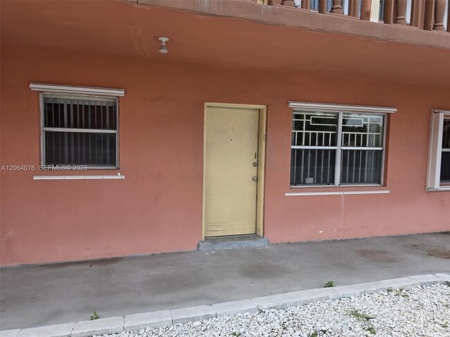 Photo - 45 E 11th St Unidad 15
