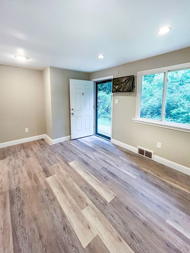 Photo - 114 McLaughlin Rd Apartamento Unidad C