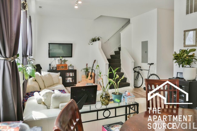 Photo - 2700 W North Ave