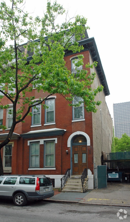 Photo - 2036 Race St