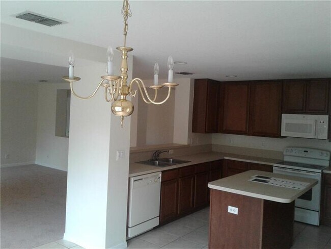 Photo - 1752 SW Airoso Blvd
