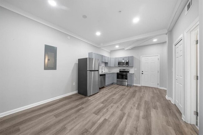 Photo - 5399 Northland Dr NE Unit 204