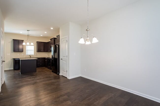 Photo - 377 Crawford Pkwy