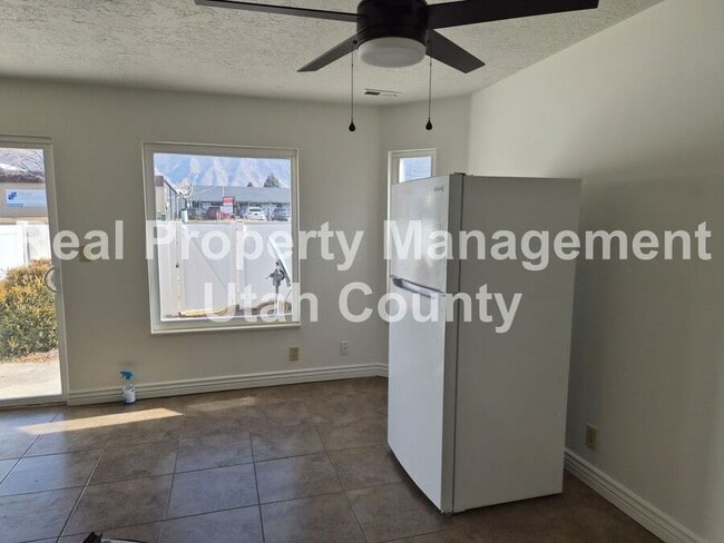 Photo - 747 Hanover Dr