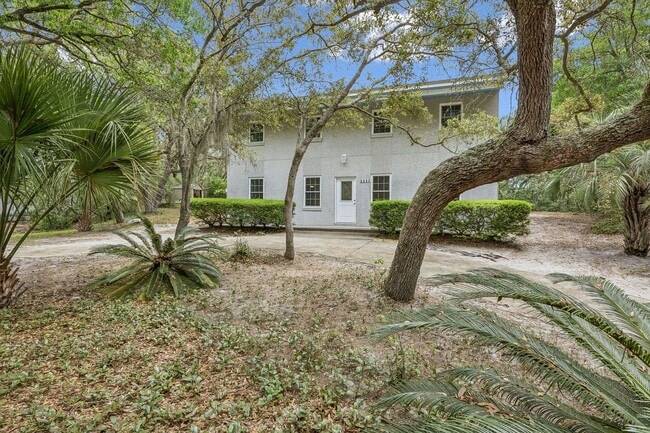 Photo - Newly Remodeled Beachside Home – Walk to the Ocean