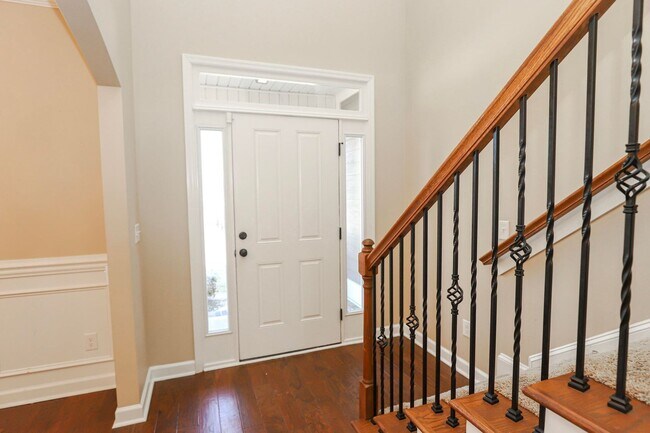 Photo - 4 Bedroom 2.5 Bath in Grovetown!