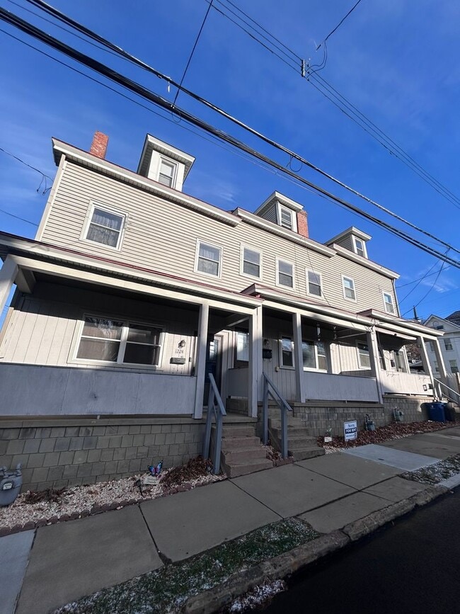 Building Photo - 1220-1224 Termon Ave