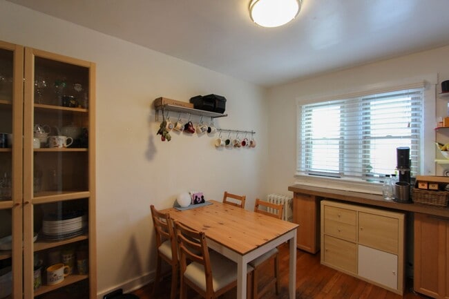 Photo - Cherniss Townhouses Unit 5870 Ellsworth Ave