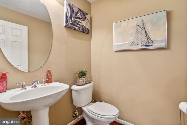 Photo - 301 Fontana Cir