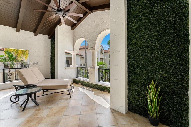 Photo - 2331 Fisher Island Dr Unidad 4301