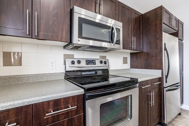 Photo - 16 Fairfax Ln