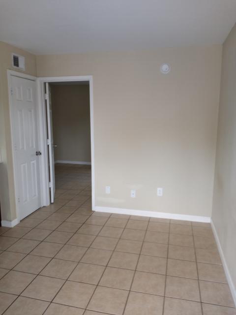 College Park Apartment - College Park Apartment Unidad 1201-209