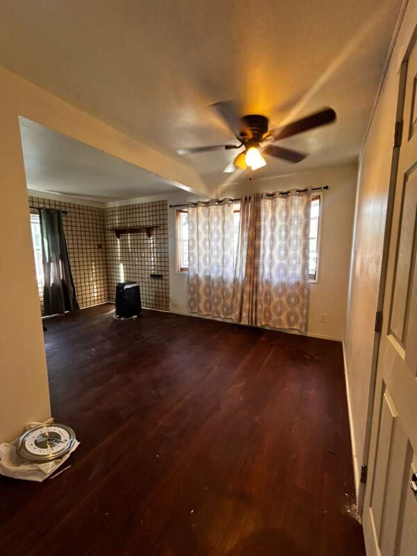 Photo - 2528 Denmead St