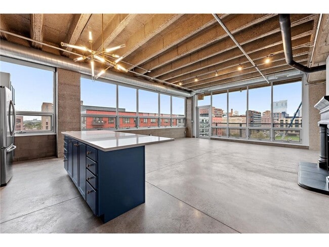 Photo - 901 N 3rd St Unidad 507