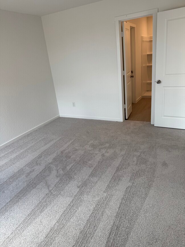 Photo - 11510 Field Briar